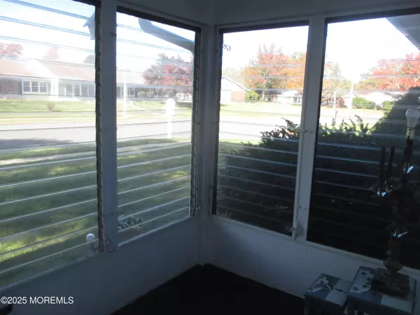 Lakewood, NJ 08701,530 Portsmouth Drive