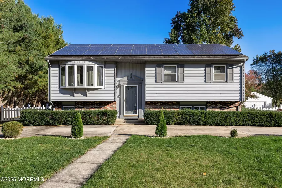 380 E Millstream Road, Cream Ridge, NJ 08514