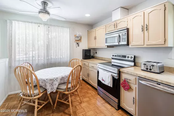 Manalapan, NJ 07726,230 Medford Court #C