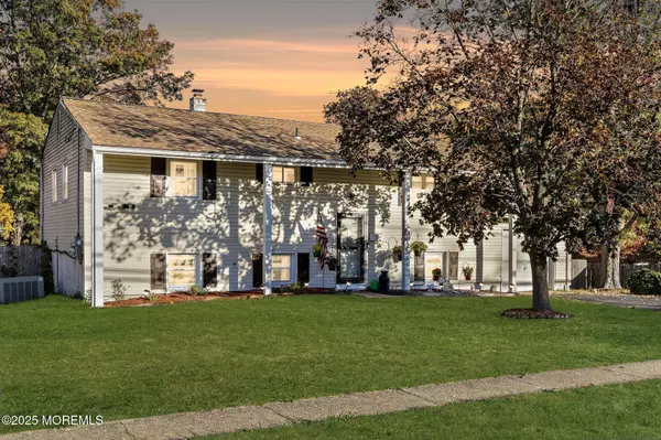 28 Salem Hill Road, Howell, NJ 07731