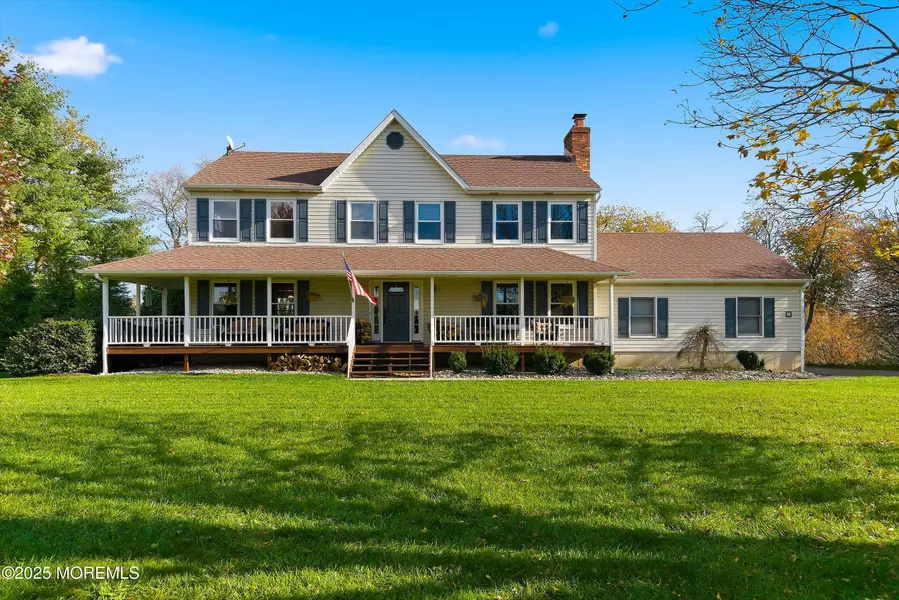 8 Craig Drive, Columbus, NJ 08022