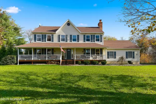 8 Craig Drive, Columbus, NJ 08022