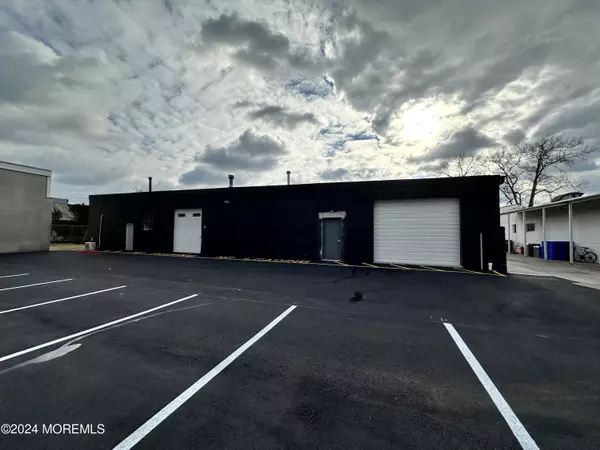 Asbury Park, NJ 07712,917 3rd Avenue #Bay 2