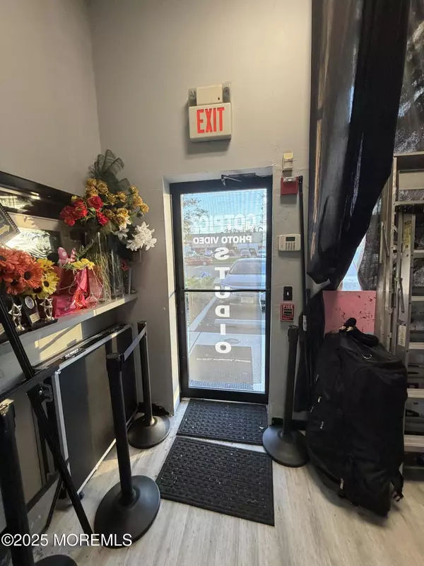 Asbury Park, NJ 07712,917 3rd Avenue #Bay 3