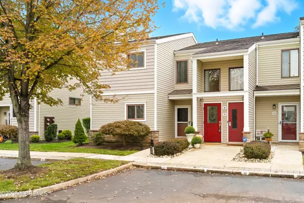 Tinton Falls, NJ 07724,8 Ann Court
