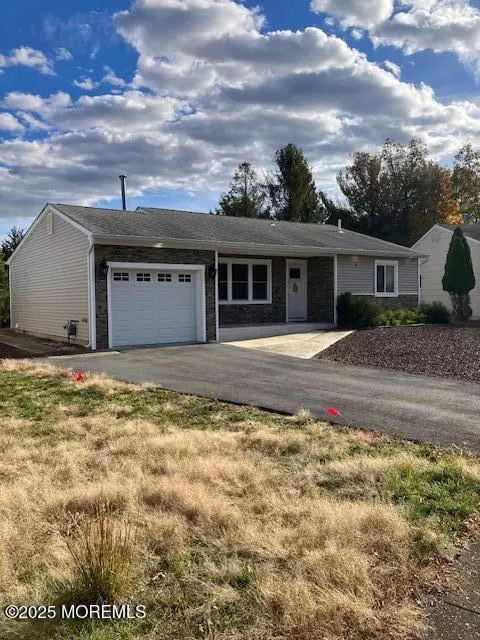 Toms River, NJ 08757,5 Shaw Court