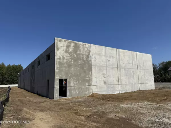 Monroe, NJ 08831,7 Union Hill Road