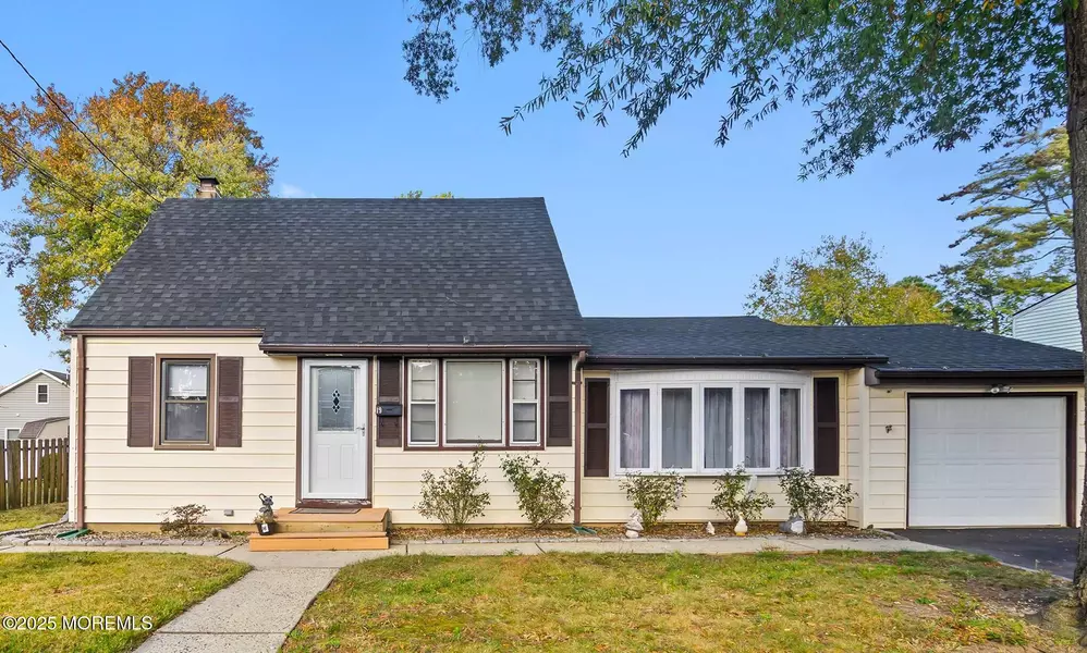 19 Woody Terrace, Hazlet, NJ 07734