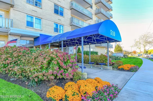510 Deal Lake Drive #2J, Asbury Park, NJ 07712