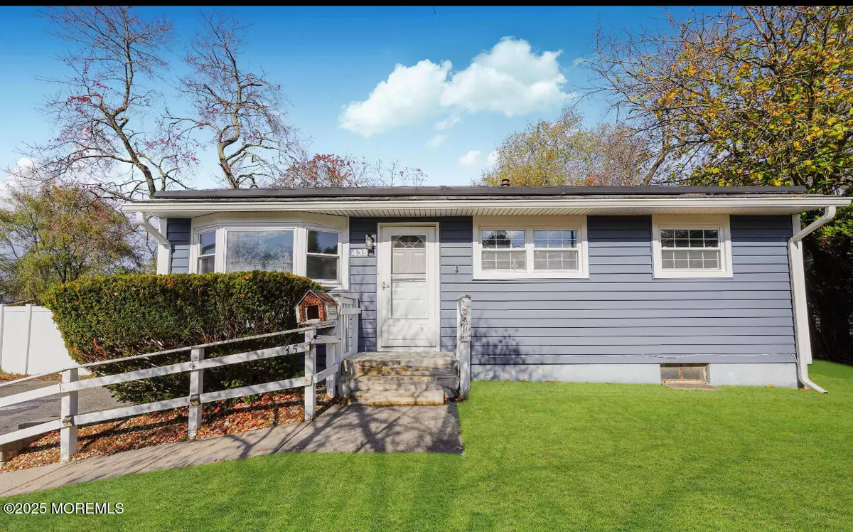 Toms River, NJ 08757,435 Applegate Avenue