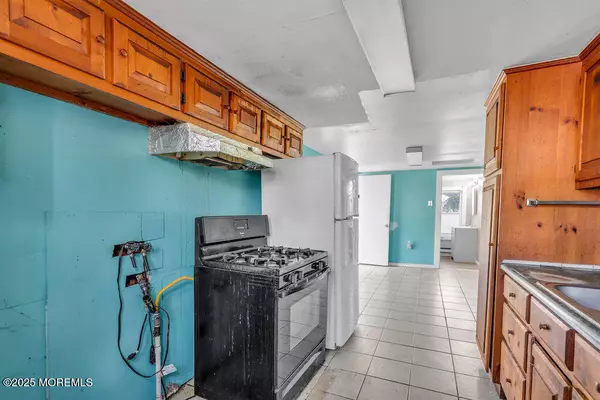 Forked River, NJ 08731,22 E Lacey Road