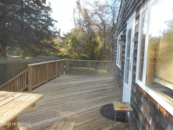 Manahawkin, NJ 08050,26 Littleworth Road