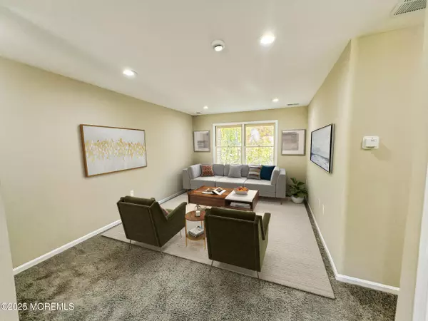 Holmdel, NJ 07733,58 Agostina Drive #250