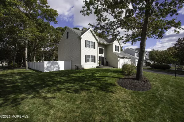 Manahawkin, NJ 08050,117 Autumn Oak Lane