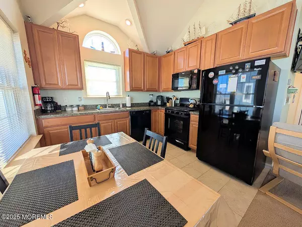 Lavallette, NJ 08735,108 W Sandpiper Way