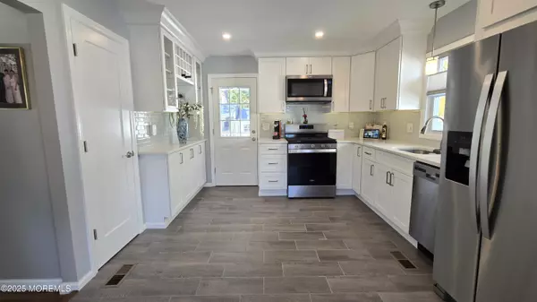 Toms River, NJ 08753,2 Pine Crest Drive