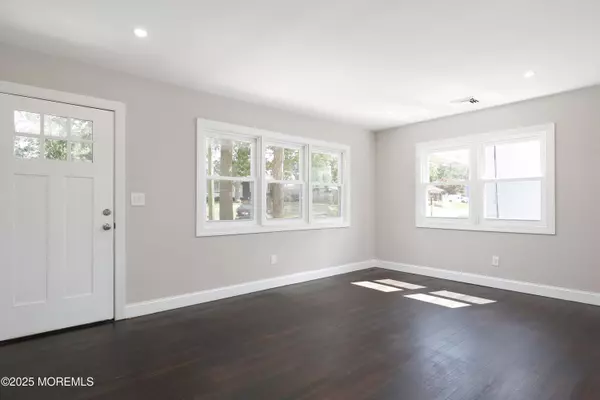 Beachwood, NJ 08722,400 Surf Avenue