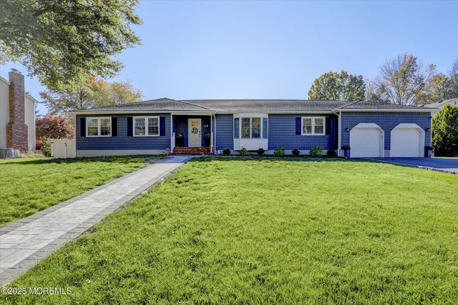 49 Rockwell Circle, Marlboro, NJ 07746