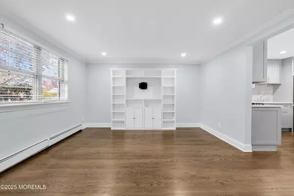 Red Bank, NJ 07701,102 Manor Drive #911