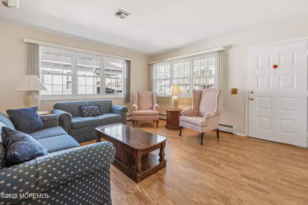 Toms River, NJ 08757,374 Port Royal Drive