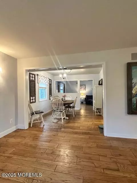 Toms River, NJ 08753,613 Haifa Court