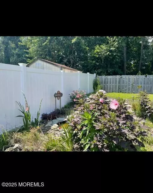 Toms River, NJ 08753,613 Haifa Court