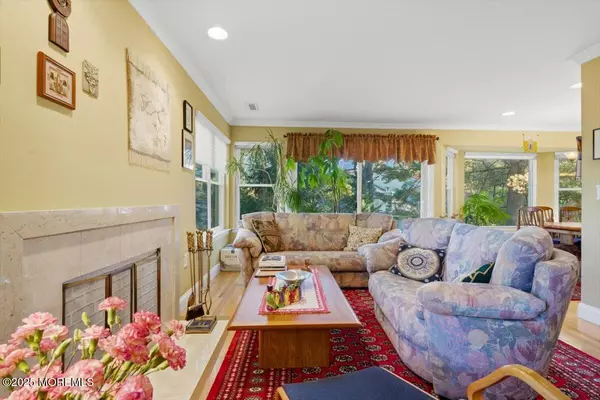 Englishtown, NJ 07726,351 Sunshine Court