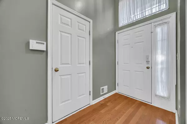 Laurence Harbor, NJ 08879,9 Rozalyn Lane #131