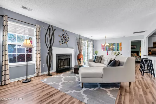 Tinton Falls, NJ 07712,9 Des Moines Court