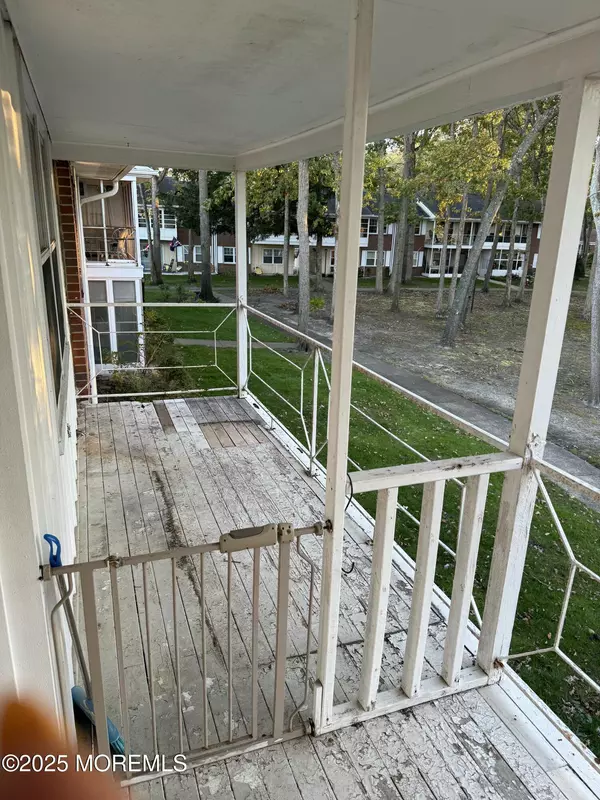 Lakewood, NJ 08701,42 Cambridge Court