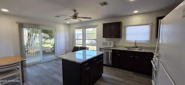 Toms River, NJ 08757,90 Rodhos Street