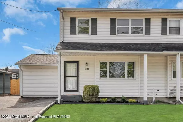 Lakehurst, NJ 08733,820 Union Avenue