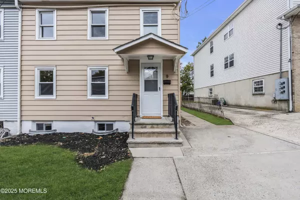 Matawan, NJ 07747,9 Fountain Avenue