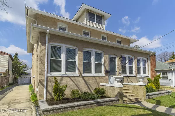 Red Bank, NJ 07701,34 N Bridge Avenue #A