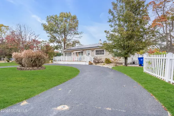 Brick, NJ 08723,120 Oakwood Drive