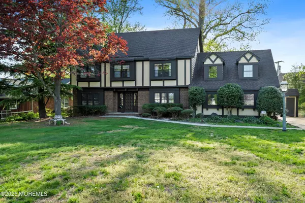 27 Magnolia Lane, Toms River, NJ 08753