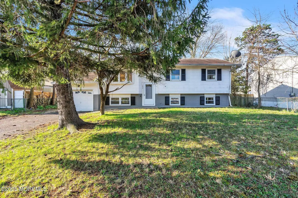 Toms River, NJ 08753,1575 Deer Hollow Drive