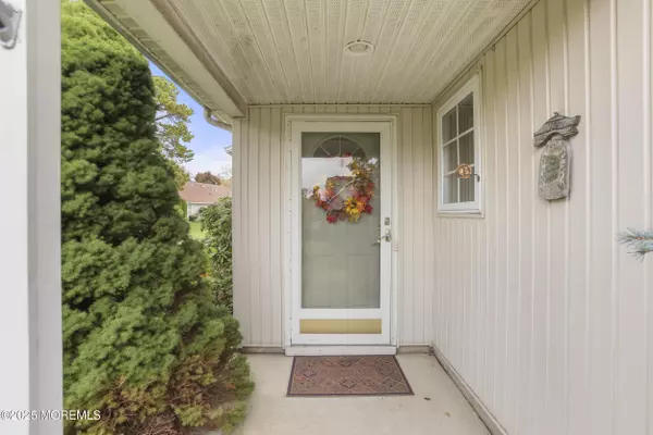 Lakewood, NJ 08701,90 Skyline Drive