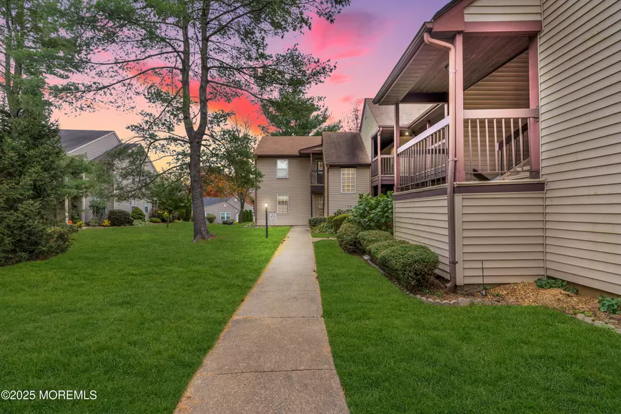 125 Concordia Circle #125A, Monroe, NJ 08831