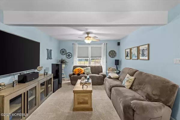 Toms River, NJ 08753,92 Blossom Drive