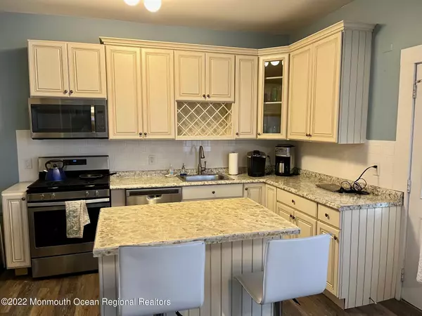 Avon-by-the-sea, NJ 07717,216 Main Street #up