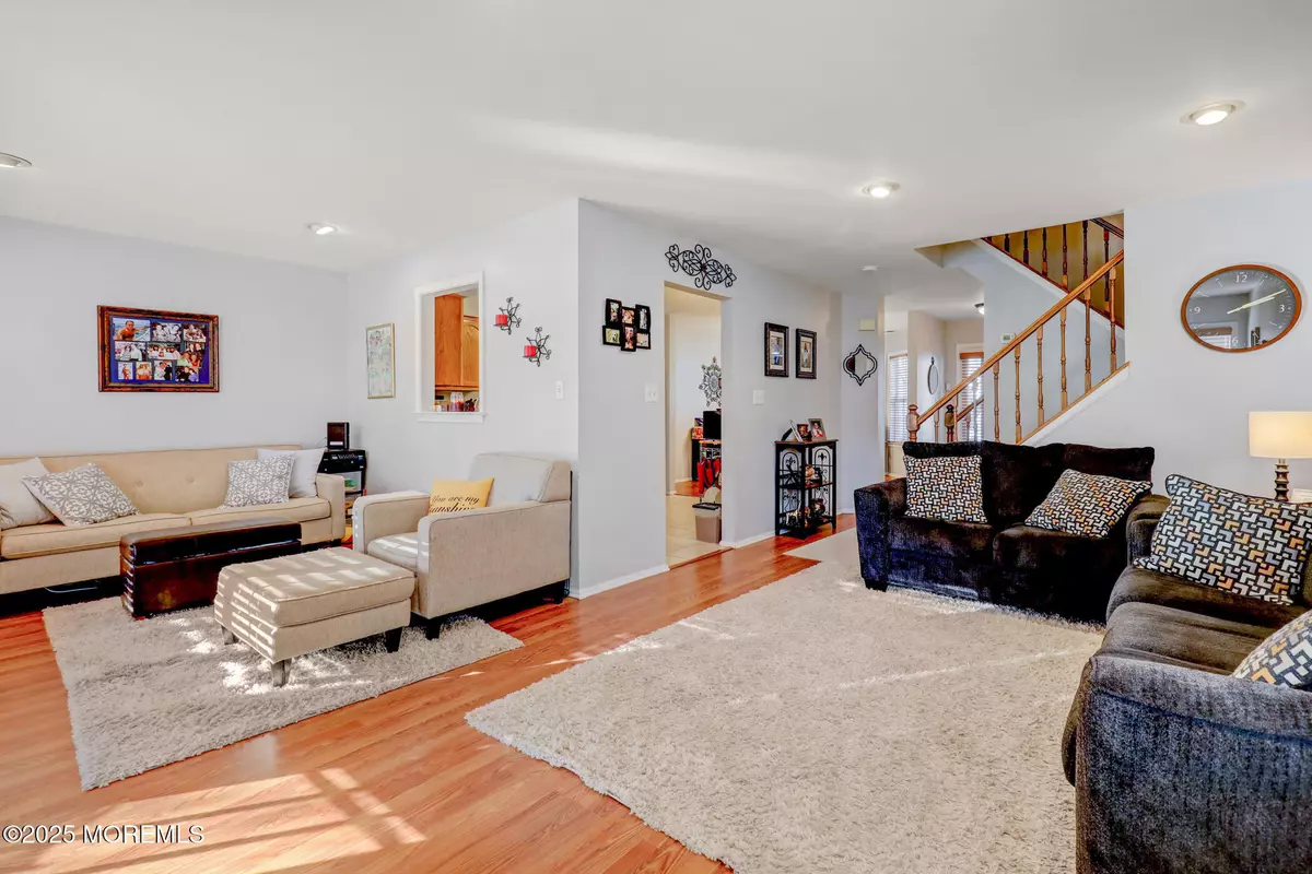 Manalapan, NJ 07726,434 Hampton Court #12-5