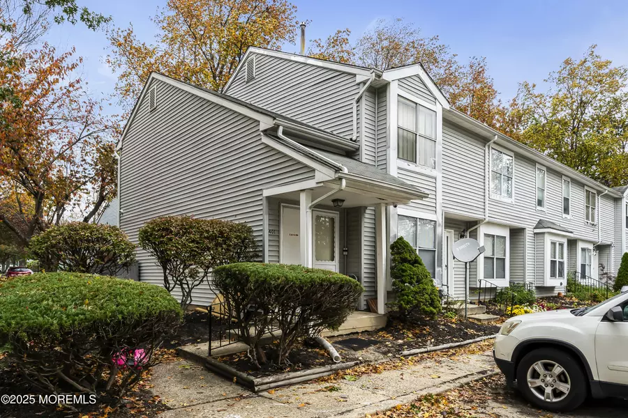 401 Woodlake Manor Drive, Lakewood, NJ 08701