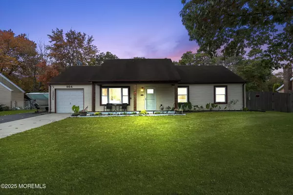 954 Vaughn Avenue, Toms River, NJ 08753