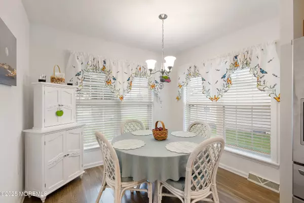 Manahawkin, NJ 08050,71 Oak Ridge Lane