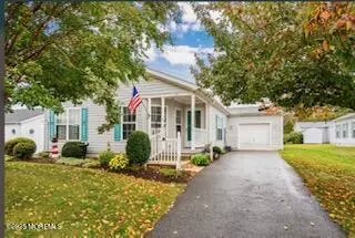 71 Oak Ridge Lane, Manahawkin, NJ 08050