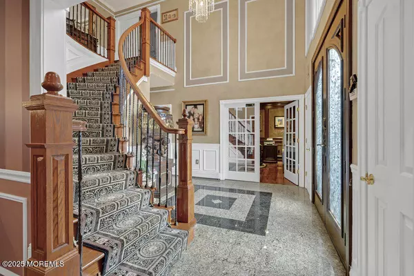 Manalapan, NJ 07726,176 Oakland Mills Road