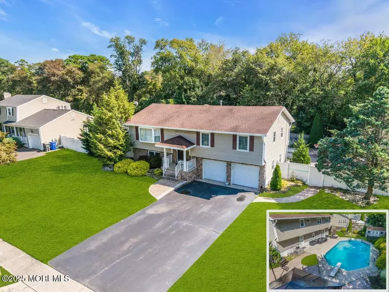 11 Yorkshire Drive, Toms River, NJ 08753