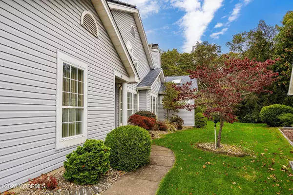 Bayville, NJ 08721,24 Symphony Avenue