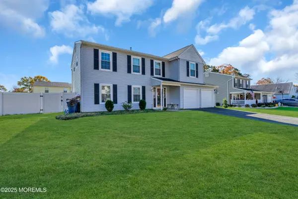 Howell, NJ 07731,46 Berkshire Drive